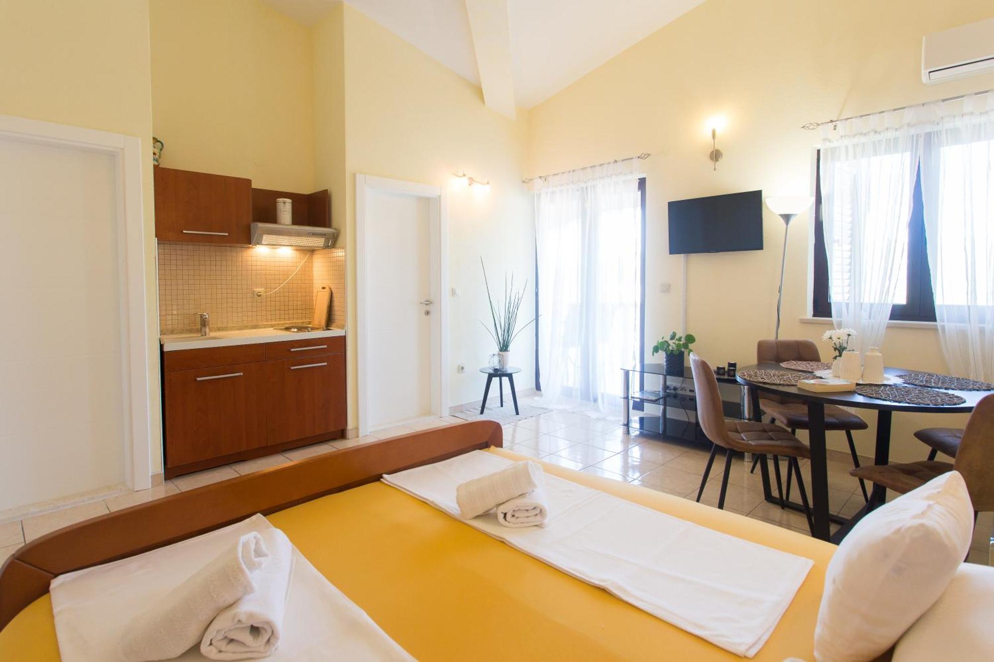Apartmani Stanic Seget Vranjica Cameră foto