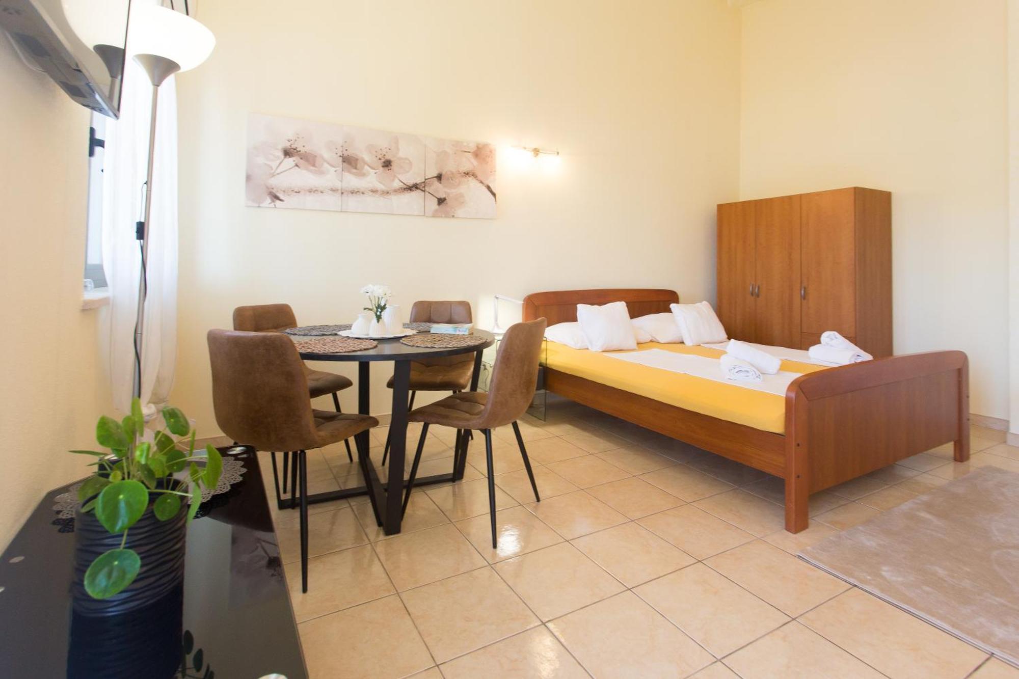 Apartmani Stanic Seget Vranjica Cameră foto