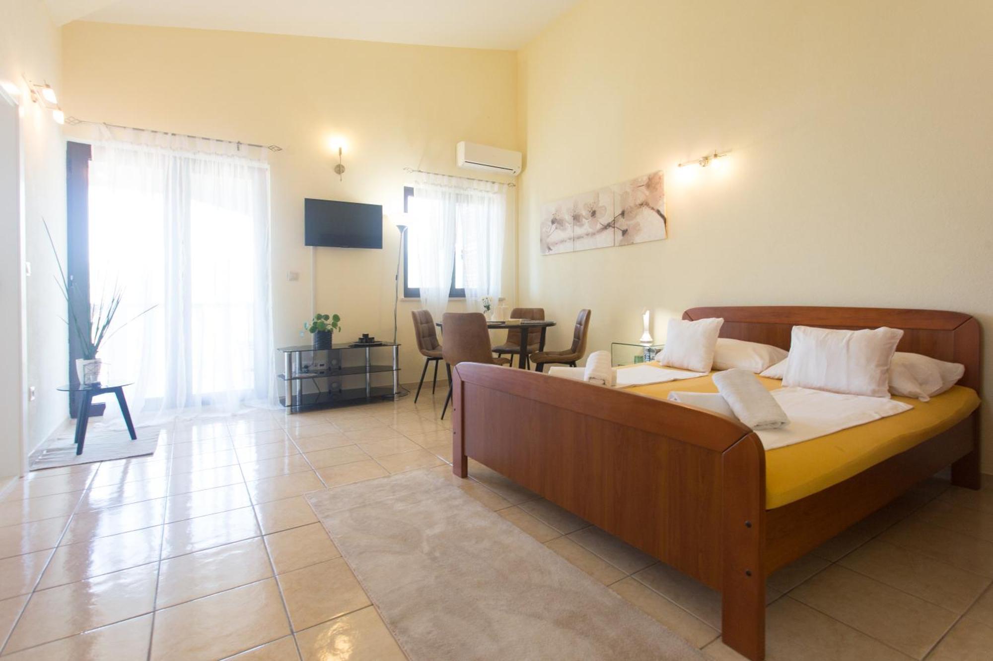 Apartmani Stanic Seget Vranjica Cameră foto